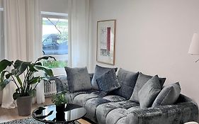 Raum2Go - No1 Modernes Ruhiges 2-Schlafzimmer Apartment City & Park